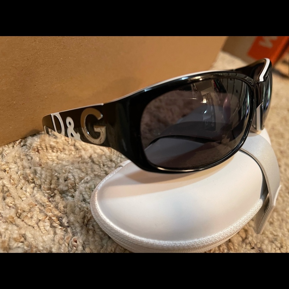 Dolce & Gabbana Sunglasses (Black/White)